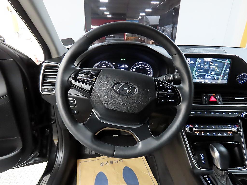 HYUNDAI Grandeur - Vista 9