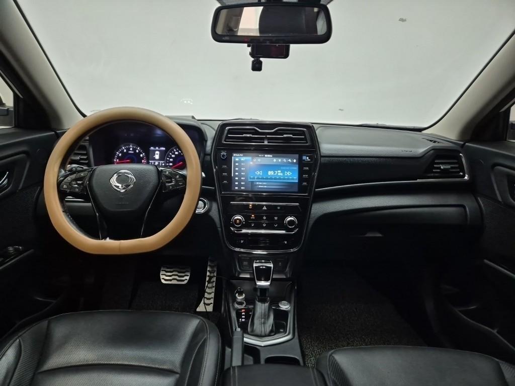 Ssangyong Tivoli - Vista 7