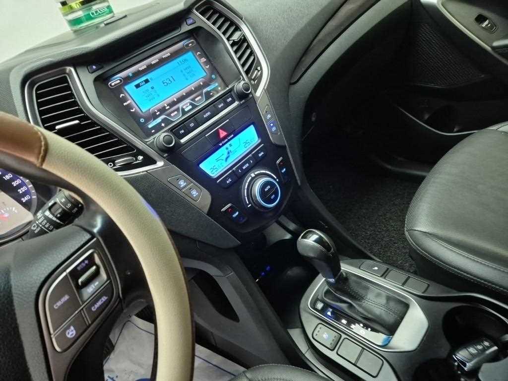 HYUNDAI Santa Fe - Vista 10