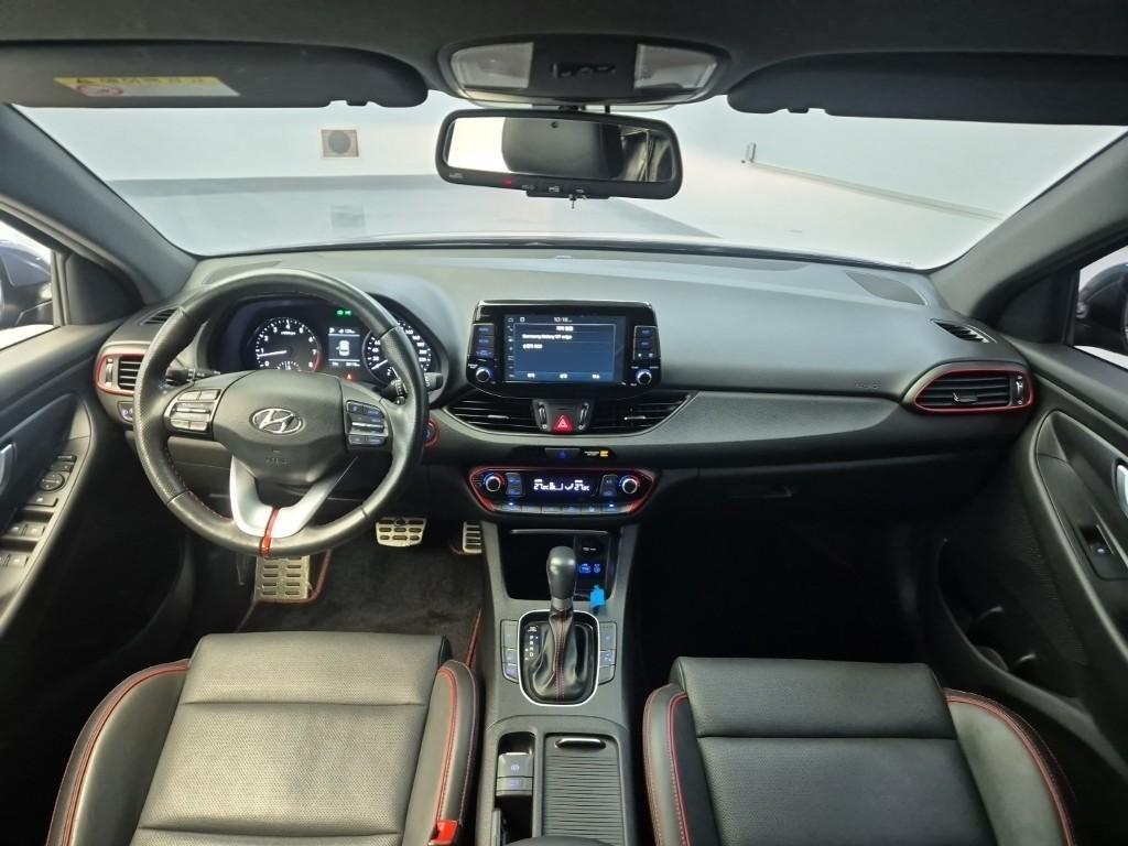 HYUNDAI i30 - Vista 7