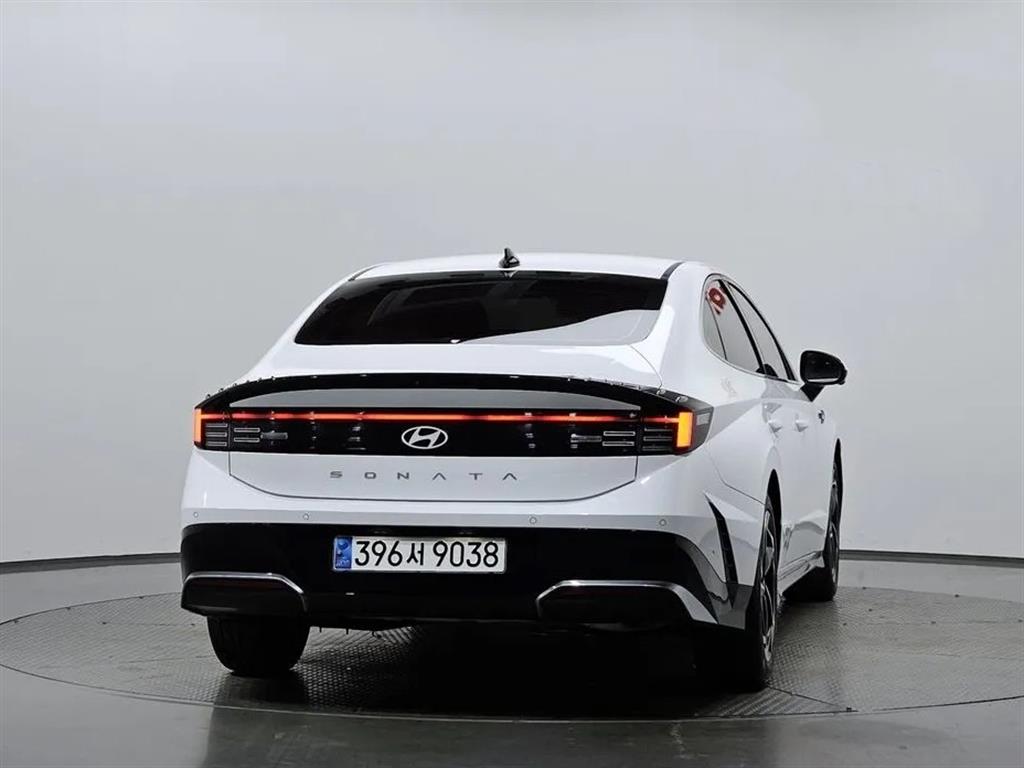 HYUNDAI Sonata - Vista 4