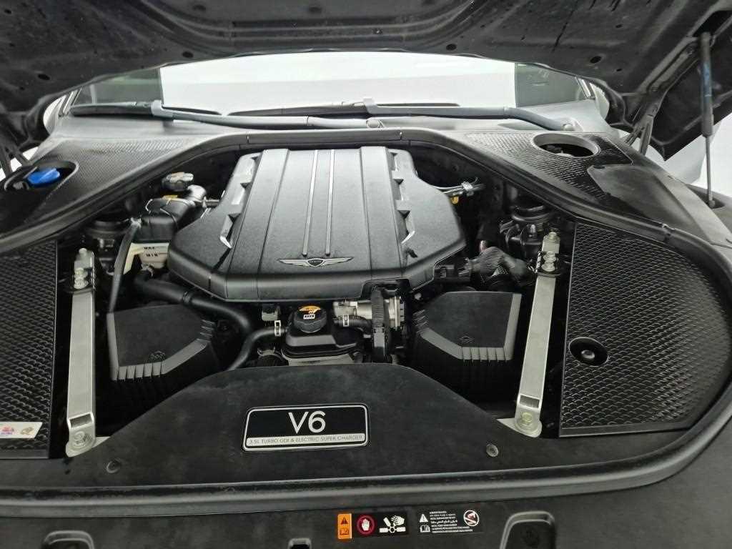 Genesis G90 - Vista 5