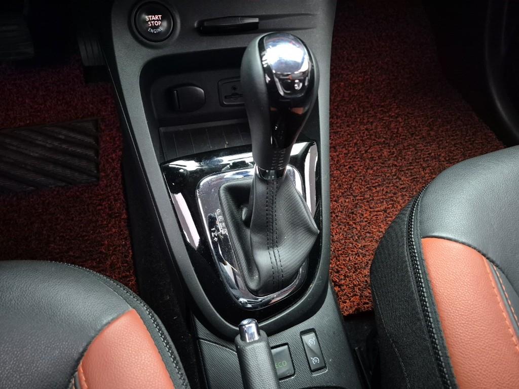 SAMSUNG QM3 - Vista 8