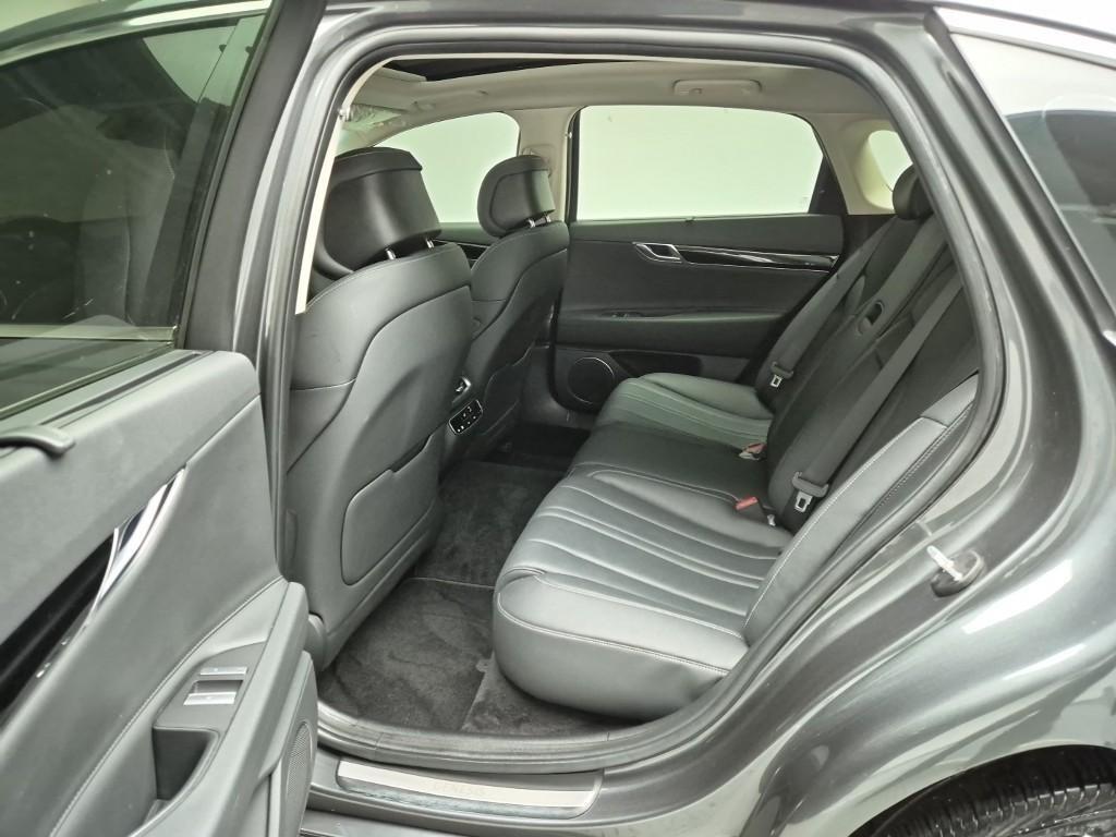 Genesis G80 - Vista 12