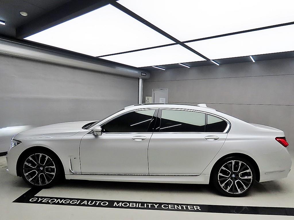 BMW 7 Series - Vista 4