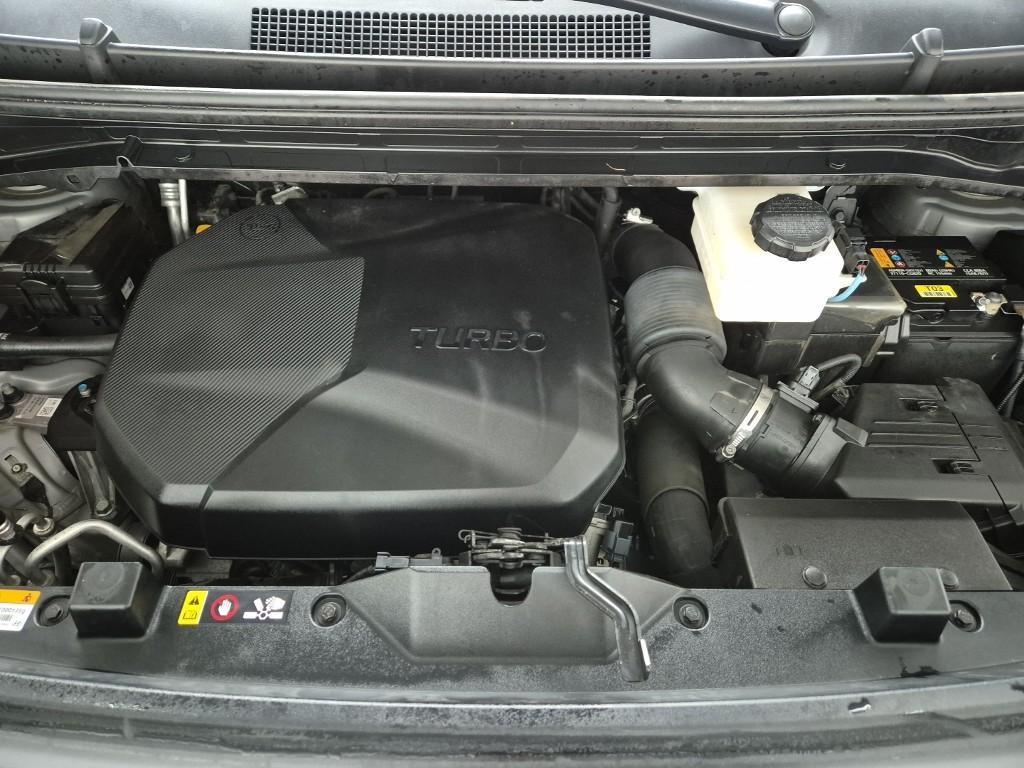 HYUNDAI Staria - Vista 5