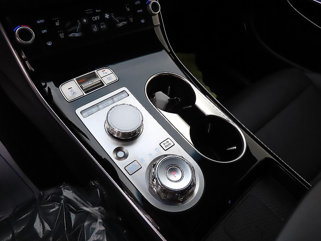 Genesis GV70 - Vista 11