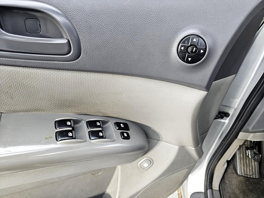 KIA Carnival 2012 Plateado - Importación desde Corea - HF Imports Iquique - Foto 13