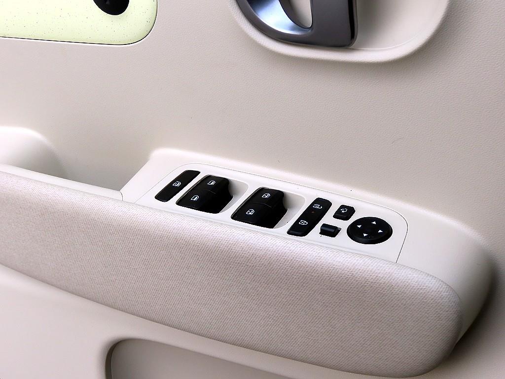 HYUNDAI Casper - Vista 11