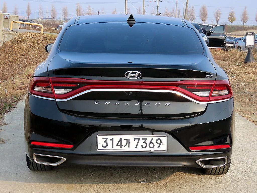 HYUNDAI Grandeur - Vista 4