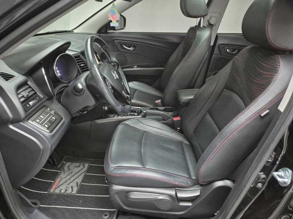 Ssangyong Tivoli - Vista 11