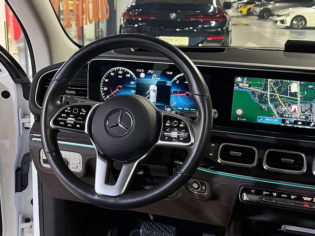 Mercedes Benz GLE Class - Vista 9