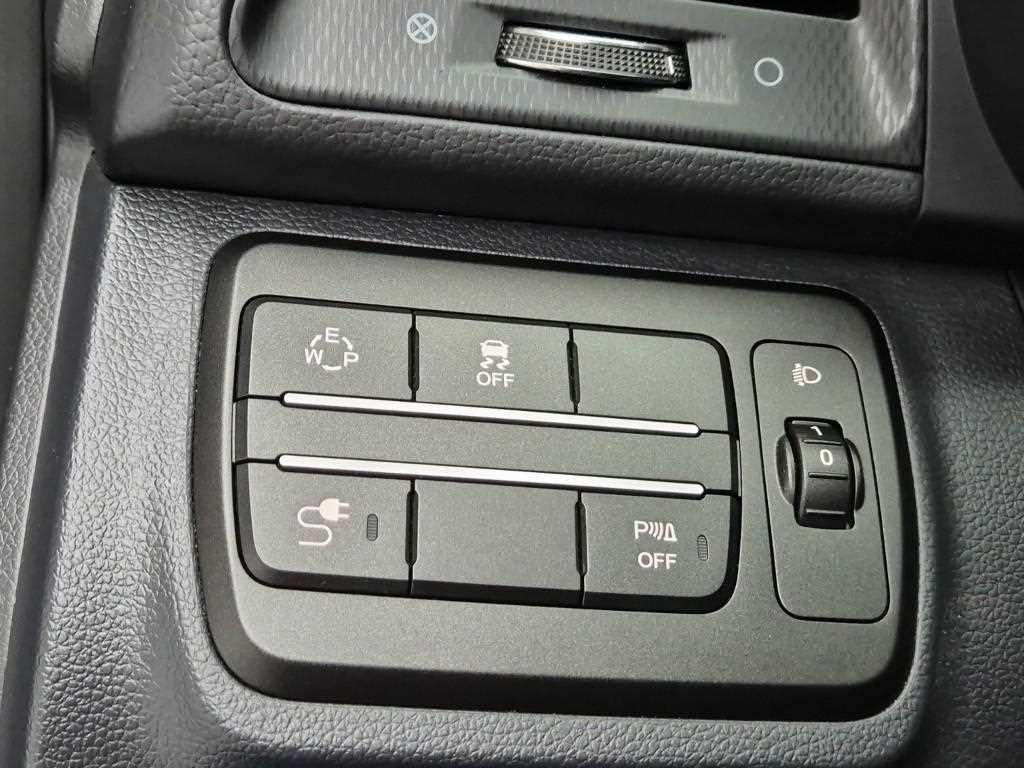 Ssangyong Tivoli 2016 Negro - Importación desde Corea - HF Imports Iquique - Foto 18