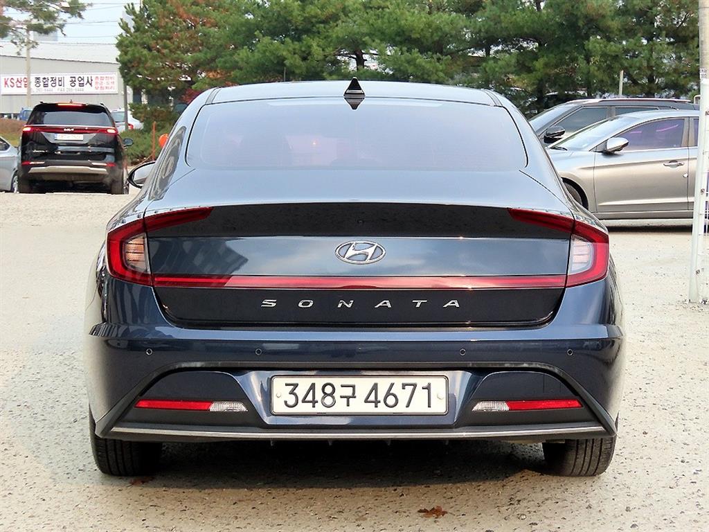 HYUNDAI Sonata - Vista 4