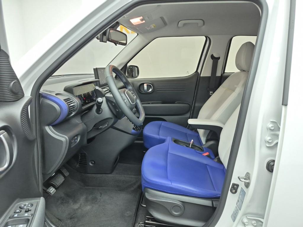 HYUNDAI Casper - Vista 11