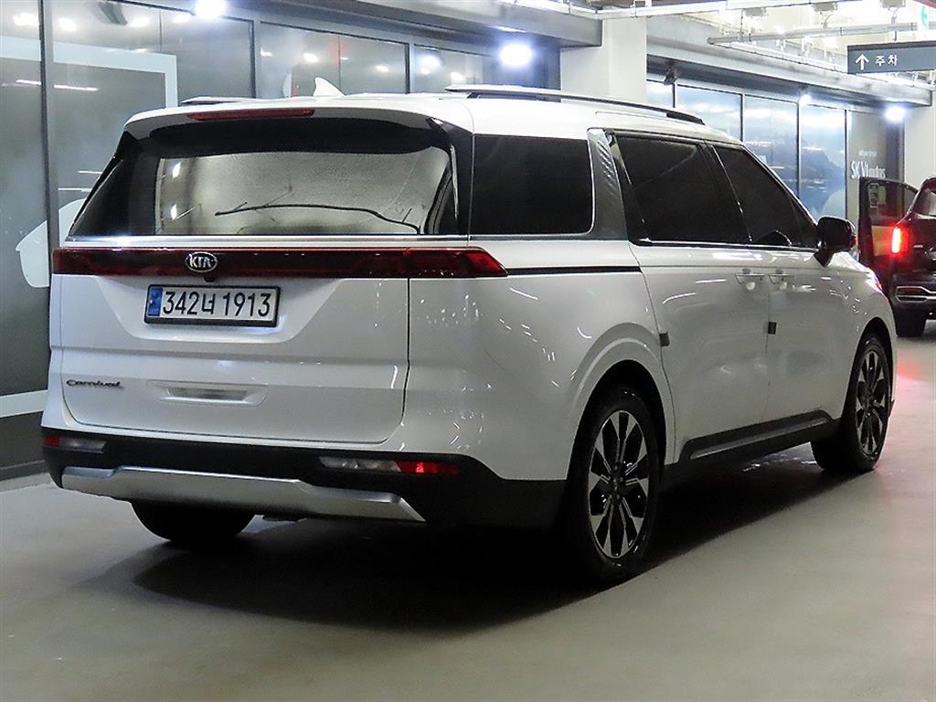 KIA Carnival - Vista 4