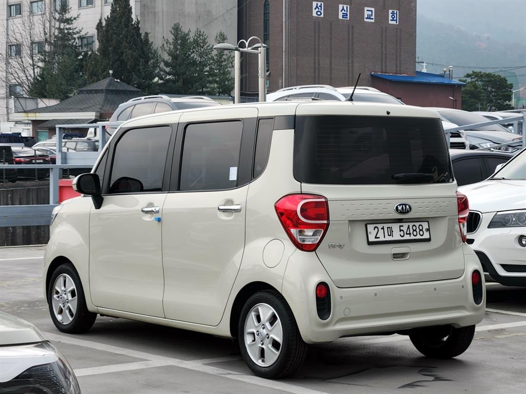 KIA Ray - Vista 5