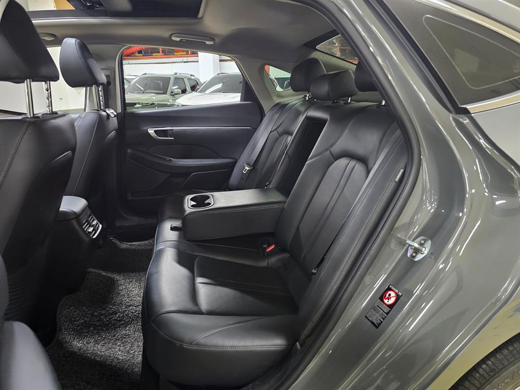 HYUNDAI Sonata - Vista 7