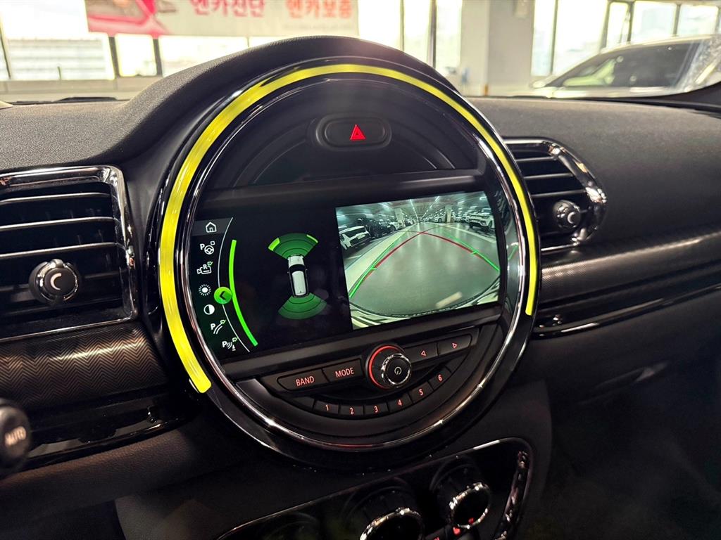 Mini Clubman - Vista 12