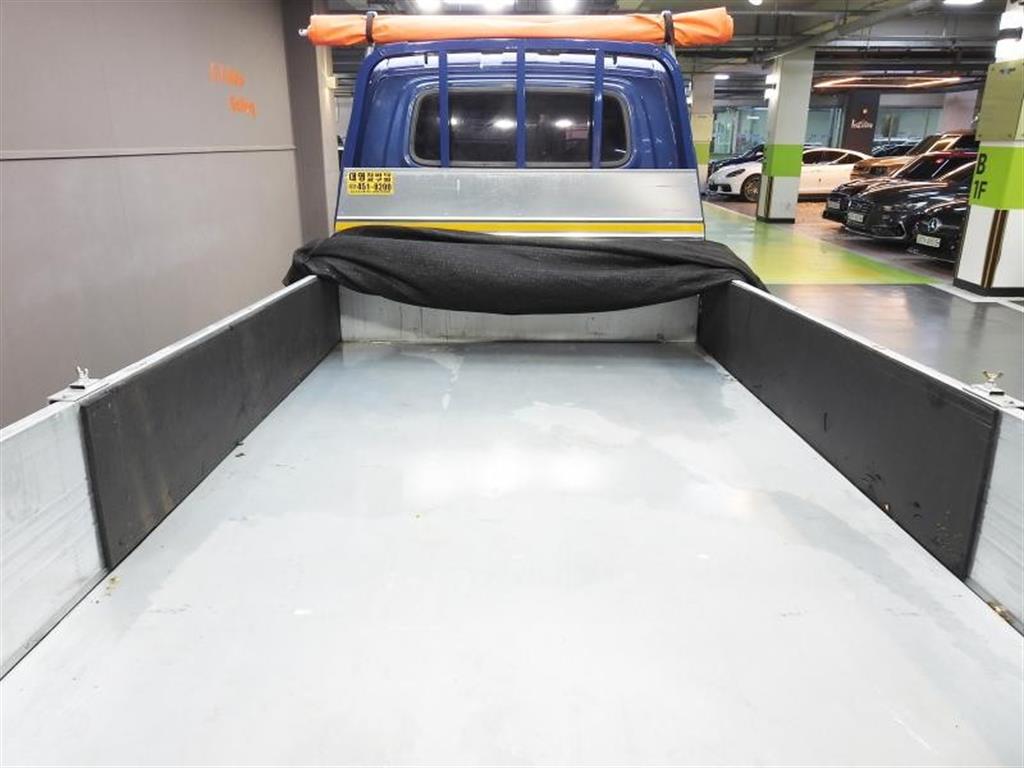 Small Truck Cargo (small) - Vista 5
