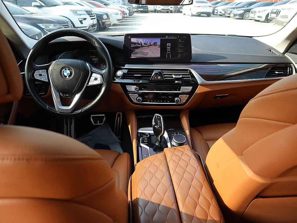 BMW 5 Series - Vista 5