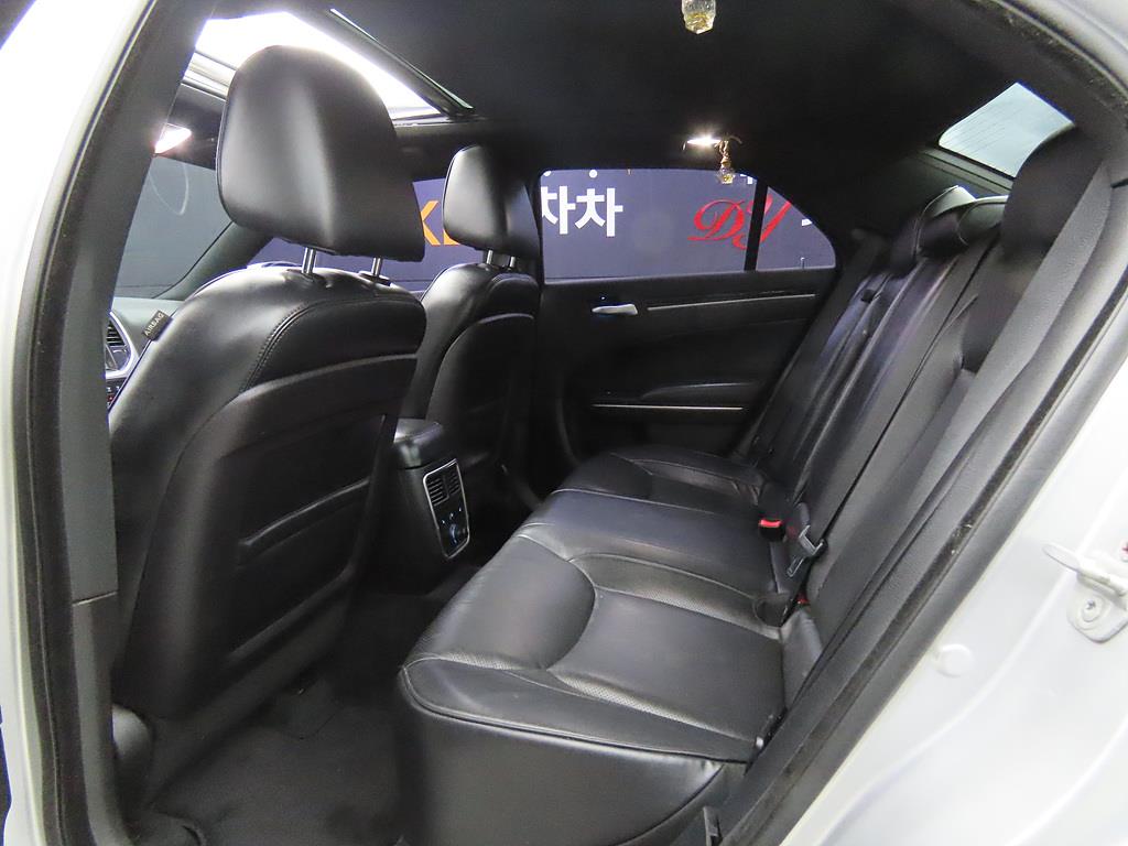 Chrysler 300C - Vista 6