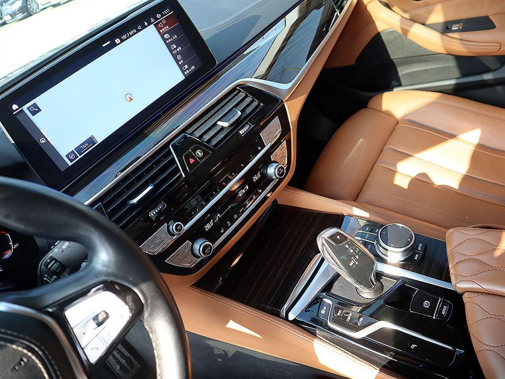 BMW 5 Series - Vista 10