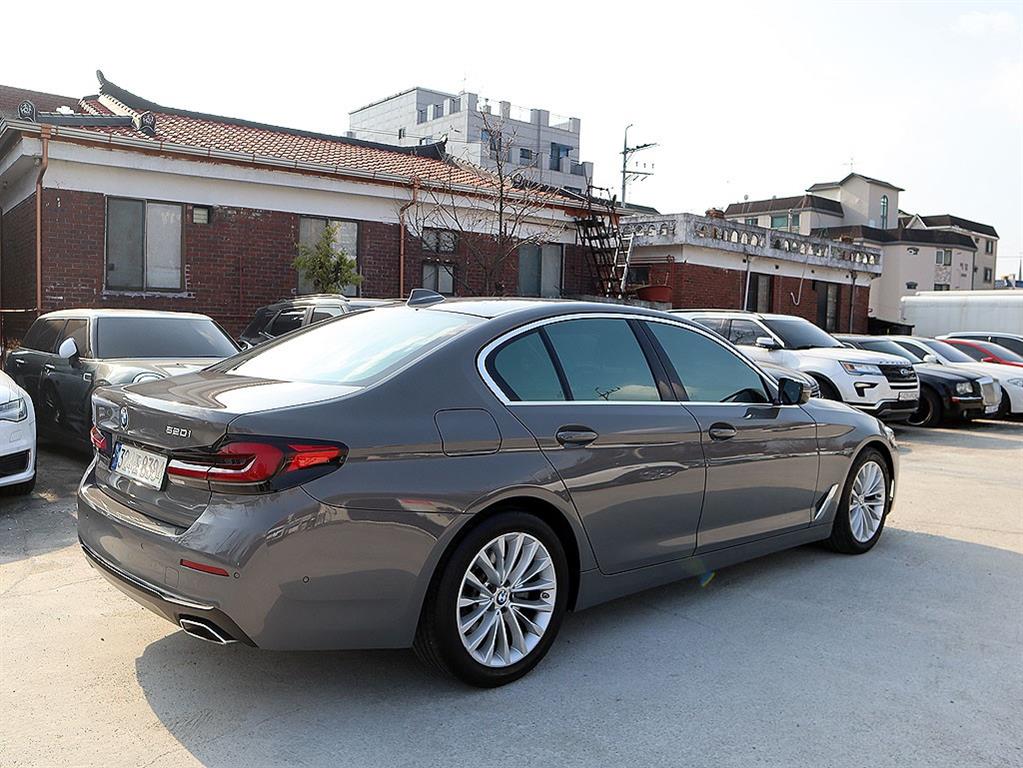 BMW 5 Series - Vista 4