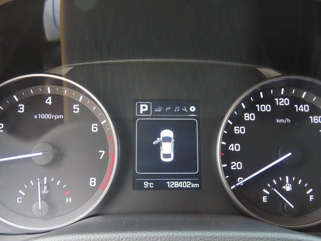 HYUNDAI Avante - Vista 8