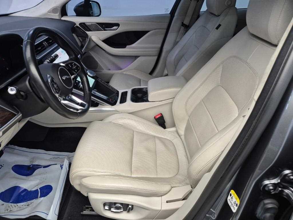 Jaguar I-PACE - Vista 11