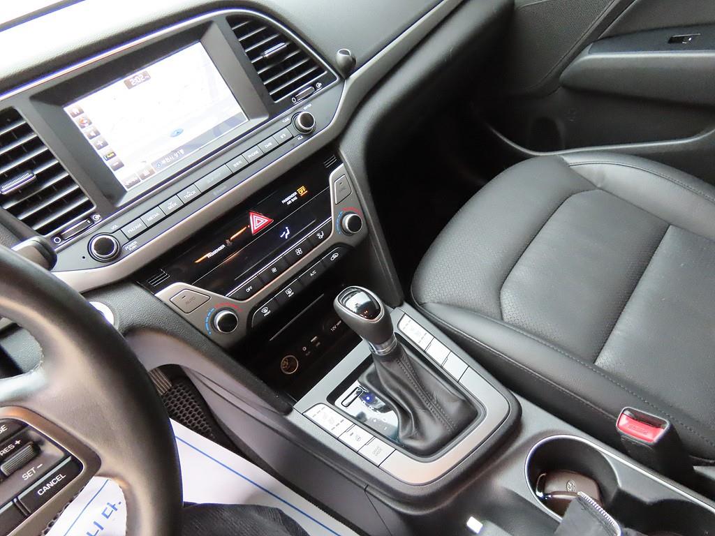 HYUNDAI Avante - Vista 7