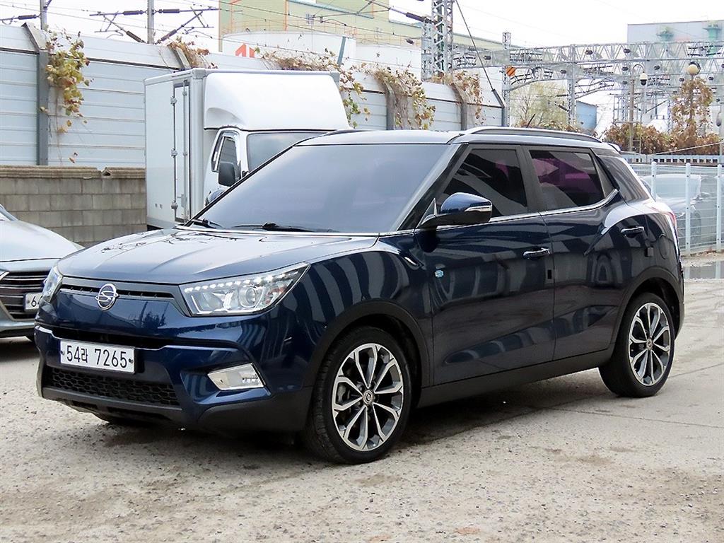 Ssangyong Tivoli - Vista 2