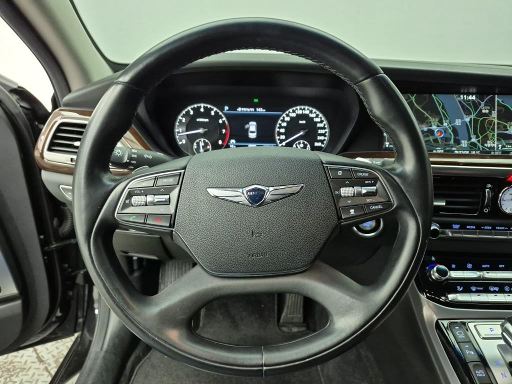 Genesis EQ900 - Vista 9