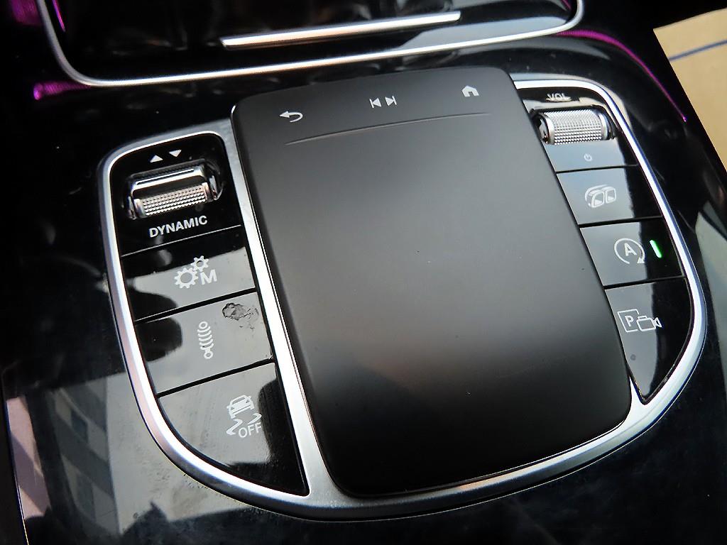 Mercedes Benz E class - Vista 12