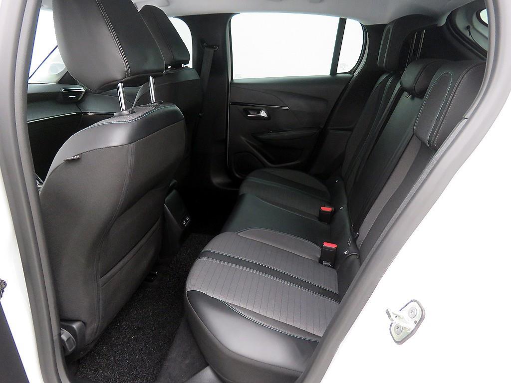 Peugeot 208 - Vista 7