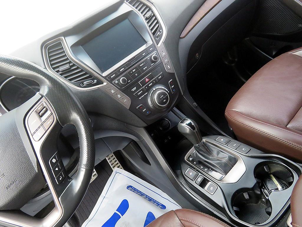 HYUNDAI Maxcruz - Vista 12