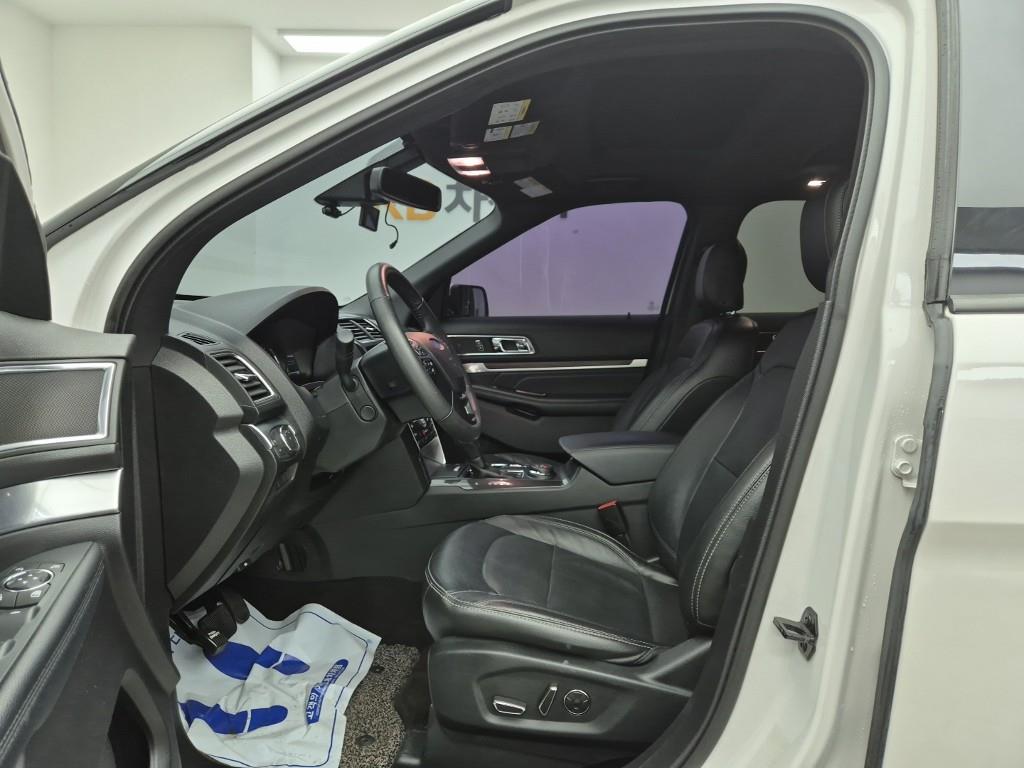 Ford Explorer - Vista 11