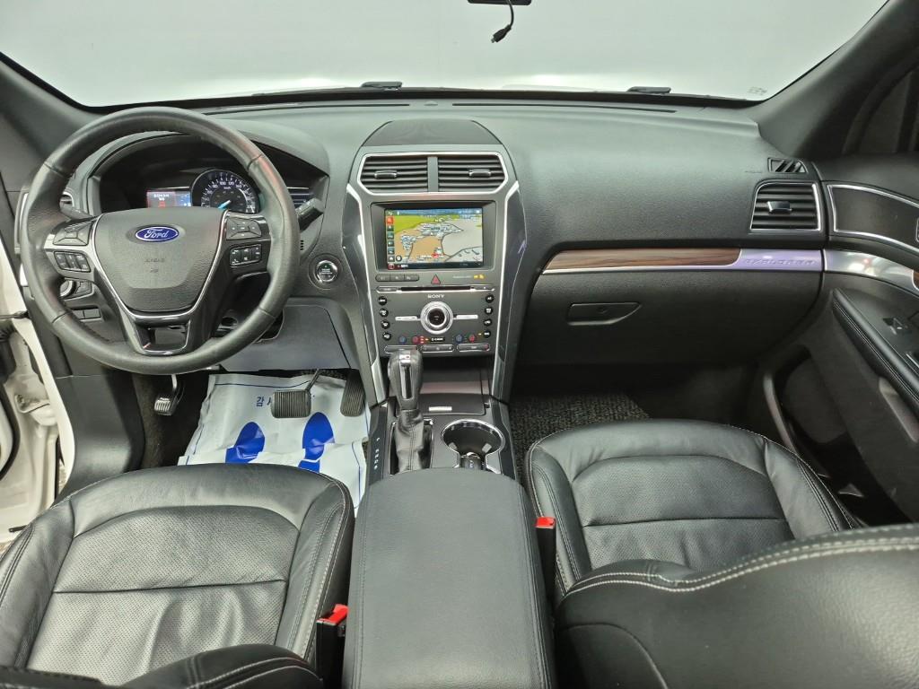 Ford Explorer - Vista 5