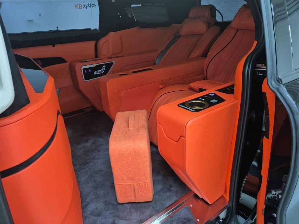 KIA Carnival - Vista 9