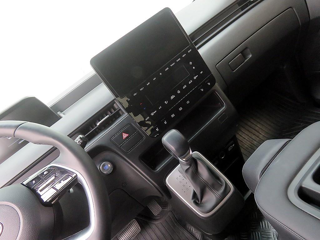 HYUNDAI Staria - Vista 12