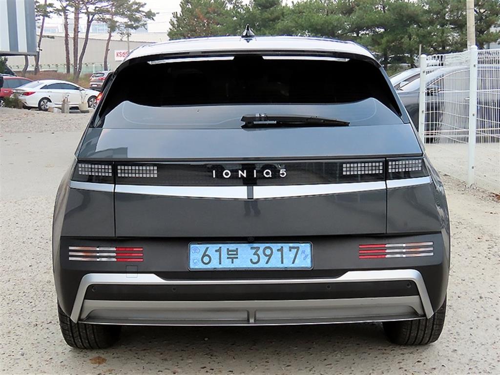 HYUNDAI Ioniq 5 - Vista 4