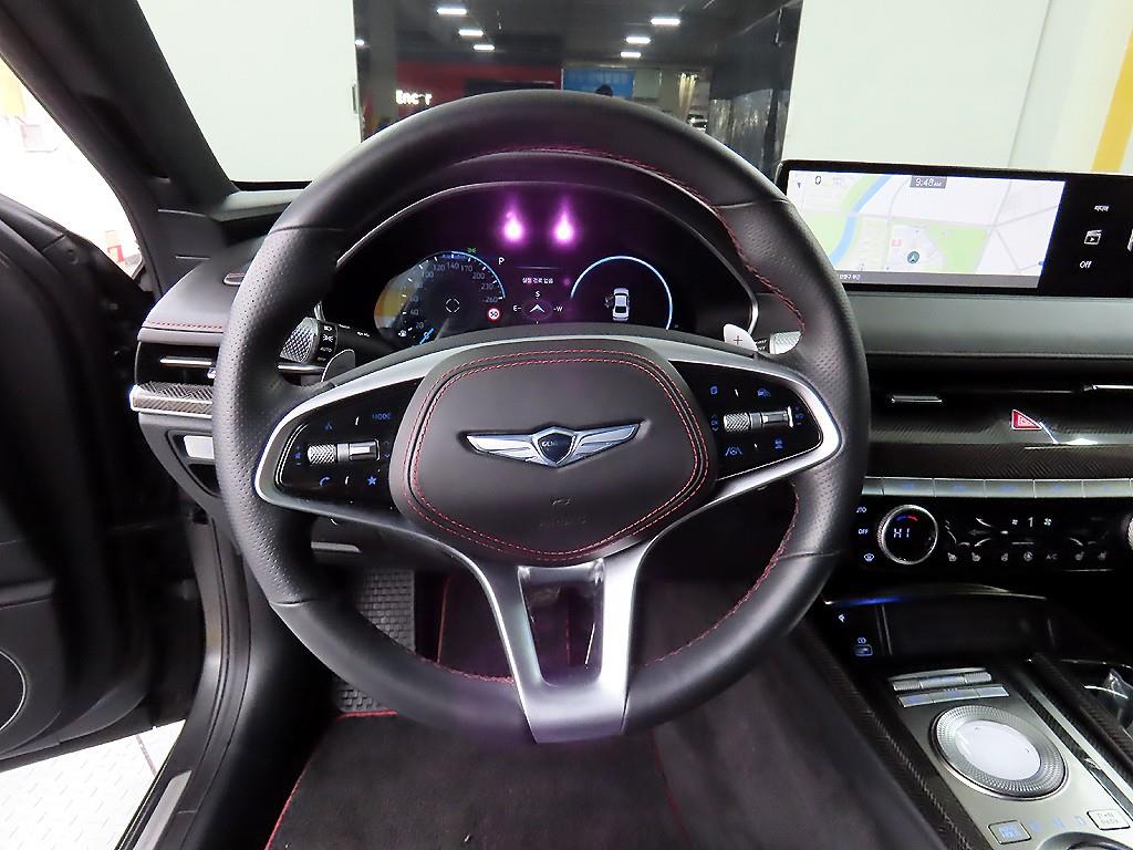 Genesis G80 - Vista 9