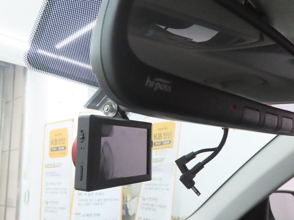 HYUNDAI Venue - Vista 11