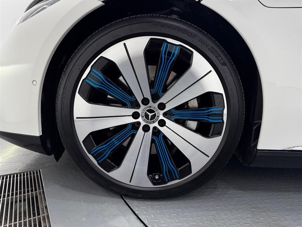 Mercedes Benz EQS - Vista 7