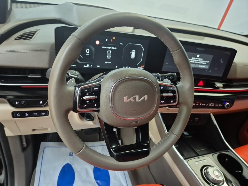 KIA Carnival - Vista 5