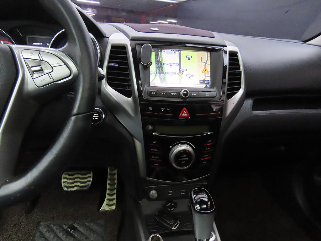 Ssangyong Tivoli - Vista 10