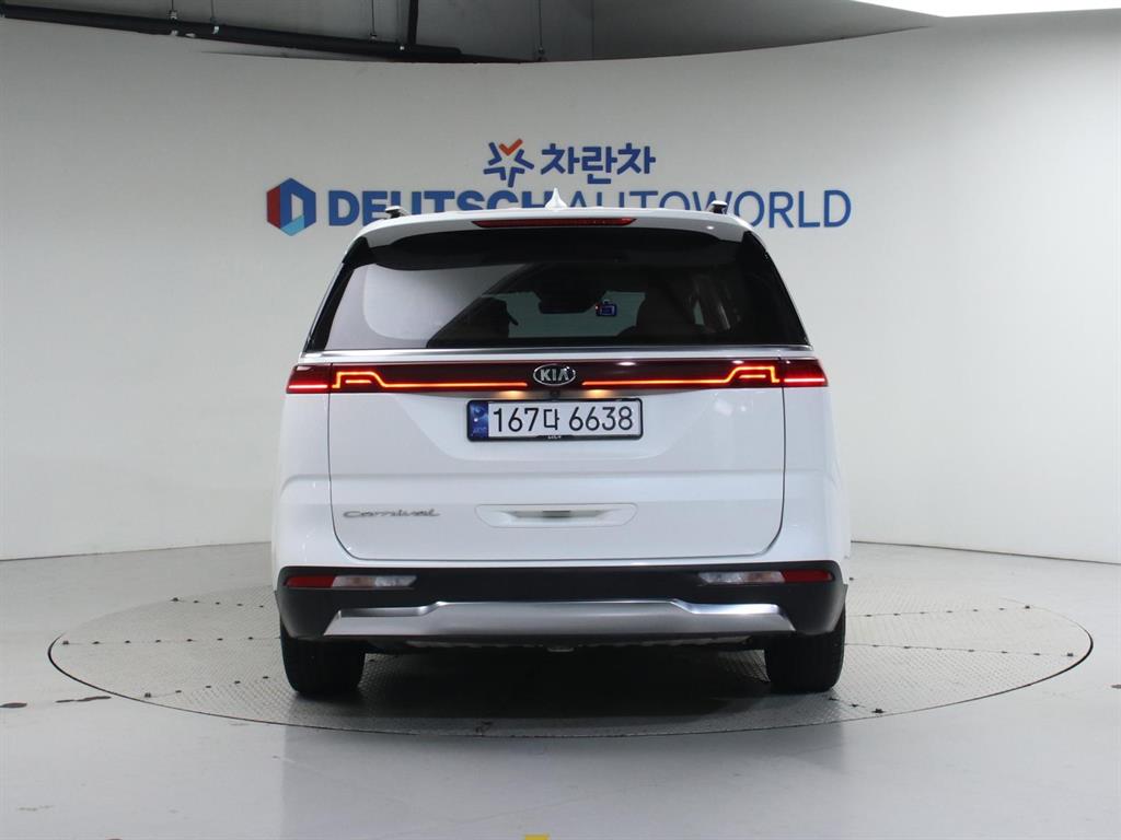 KIA Carnival - Vista 4