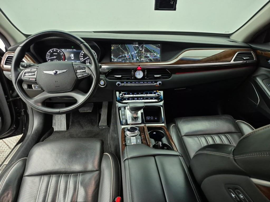 Genesis EQ900 - Vista 5