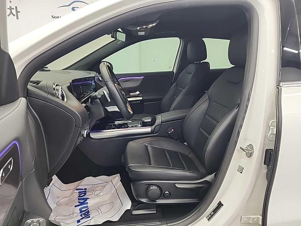 Mercedes Benz EQA - Vista 11