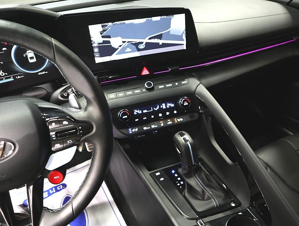 HYUNDAI Avante - Vista 11